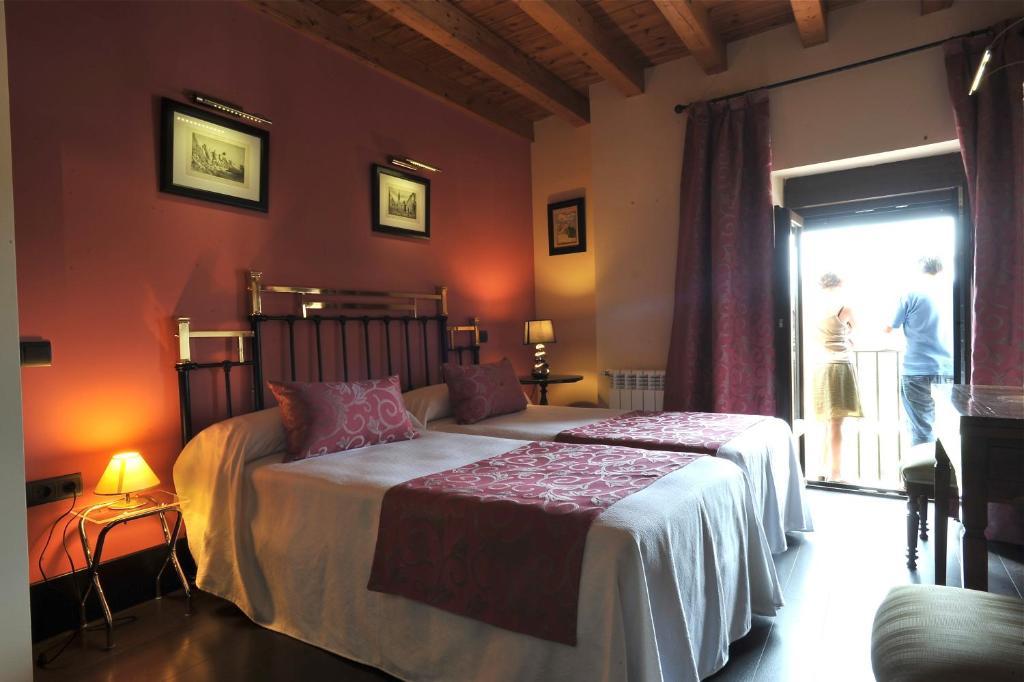Hotel-Hospederia Los Templarios سيبولْفيذا الغرفة الصورة