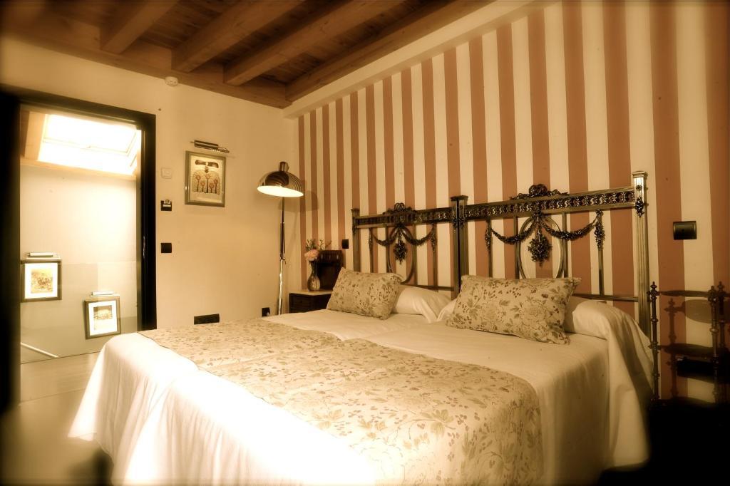 Hotel-Hospederia Los Templarios سيبولْفيذا الغرفة الصورة